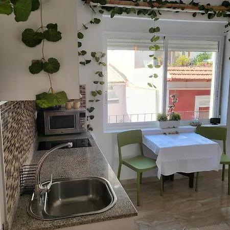דירה Studio 3 Minutes From The Beach